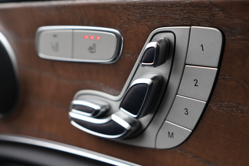 メルセデスベンツ Eクラス E400 4MATIC ｴｸｽｸﾙｰｼﾌﾞ　ﾚｰﾀﾞｰｾｰﾌﾃｨPKG 黒ﾅｯﾊﾟ革 全席ｼｰﾄﾋｰﾀｰ 純正ﾅﾋﾞ地ﾃﾞｼﾞ 360°ｶﾒﾗ Applecarplay Android Auto 電動Rｹﾞｰﾄ ﾌｯﾄﾄﾗﾝｸOP HUD ﾏﾙﾁﾋﾞｰﾑLED PTS ｴｱｻｽ 純正18AW　2年保証