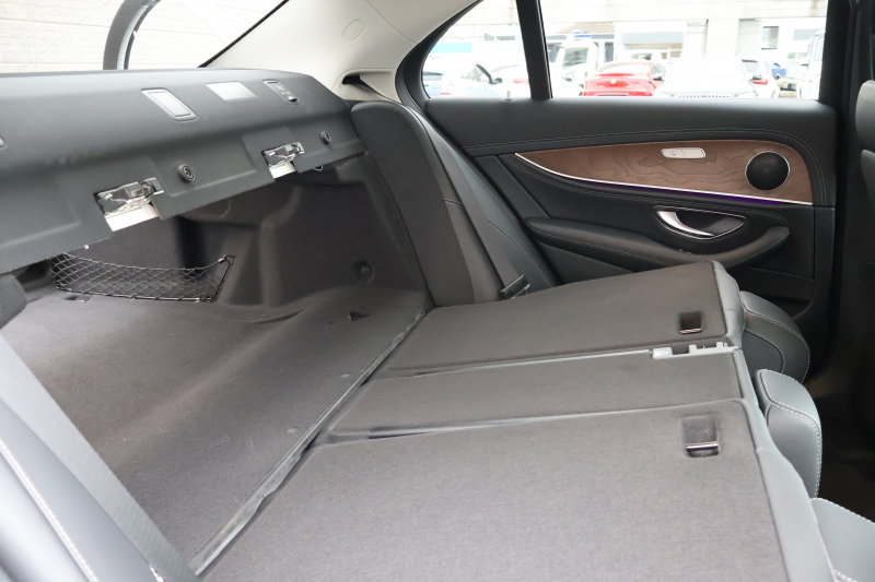 メルセデスベンツ Eクラス E400 4MATIC ｴｸｽｸﾙｰｼﾌﾞ　ﾚｰﾀﾞｰｾｰﾌﾃｨPKG 黒ﾅｯﾊﾟ革 全席ｼｰﾄﾋｰﾀｰ 純正ﾅﾋﾞ地ﾃﾞｼﾞ 360°ｶﾒﾗ Applecarplay Android Auto 電動Rｹﾞｰﾄ ﾌｯﾄﾄﾗﾝｸOP HUD ﾏﾙﾁﾋﾞｰﾑLED PTS ｴｱｻｽ 純正18AW　2年保証