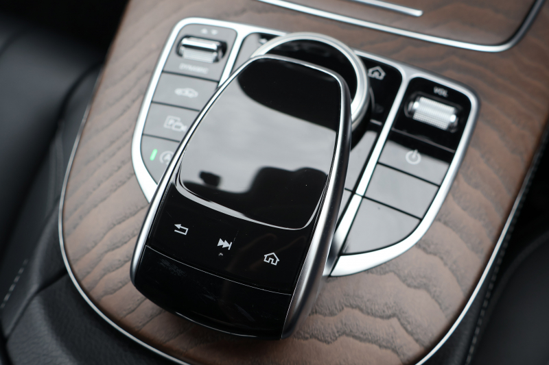 メルセデスベンツ Eクラス E400 4MATIC ｴｸｽｸﾙｰｼﾌﾞ　ﾚｰﾀﾞｰｾｰﾌﾃｨPKG 黒ﾅｯﾊﾟ革 全席ｼｰﾄﾋｰﾀｰ 純正ﾅﾋﾞ地ﾃﾞｼﾞ 360°ｶﾒﾗ Applecarplay Android Auto 電動Rｹﾞｰﾄ ﾌｯﾄﾄﾗﾝｸOP HUD ﾏﾙﾁﾋﾞｰﾑLED PTS ｴｱｻｽ 純正18AW　2年保証