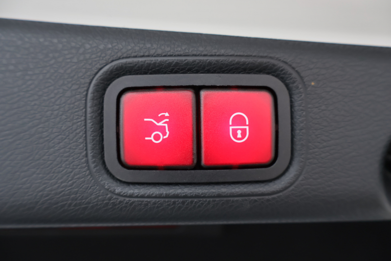 メルセデスベンツ Eクラス E400 4MATIC ｴｸｽｸﾙｰｼﾌﾞ　ﾚｰﾀﾞｰｾｰﾌﾃｨPKG 黒ﾅｯﾊﾟ革 全席ｼｰﾄﾋｰﾀｰ 純正ﾅﾋﾞ地ﾃﾞｼﾞ 360°ｶﾒﾗ Applecarplay Android Auto 電動Rｹﾞｰﾄ ﾌｯﾄﾄﾗﾝｸOP HUD ﾏﾙﾁﾋﾞｰﾑLED PTS ｴｱｻｽ 純正18AW　2年保証