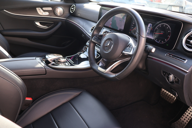 メルセデスベンツ Eクラス E200 AVG ｽﾎﾟｰﾂ　ﾚｻﾞｰｴｸｽｸﾙｰｼﾌﾞPKG ﾚｰﾀﾞｰｾｰﾌﾃｨPKG ｴｱﾊﾞﾗﾝｽPKG ﾊﾟﾉﾗﾏSR 黒ﾅｯﾊﾟ革 ｼｰﾄﾋｰﾀｰ 純正ﾅﾋﾞ地ﾃﾞｼﾞ 360°ｶﾒﾗ Burmesterｻﾗｳﾝﾄﾞ Applecarplay Android Auto 電動Rｹﾞｰﾄ HUD PTS　2年保証