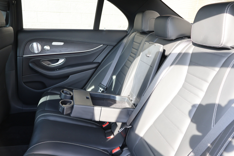 メルセデスベンツ Eクラス E200 AVG ｽﾎﾟｰﾂ　ﾚｻﾞｰｴｸｽｸﾙｰｼﾌﾞPKG ﾚｰﾀﾞｰｾｰﾌﾃｨPKG ｴｱﾊﾞﾗﾝｽPKG ﾊﾟﾉﾗﾏSR 黒ﾅｯﾊﾟ革 ｼｰﾄﾋｰﾀｰ 純正ﾅﾋﾞ地ﾃﾞｼﾞ 360°ｶﾒﾗ Burmesterｻﾗｳﾝﾄﾞ Applecarplay Android Auto 電動Rｹﾞｰﾄ HUD PTS　2年保証