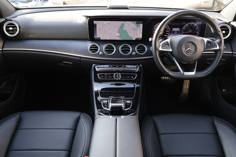 メルセデスベンツ Eクラス E200 AVG ｽﾎﾟｰﾂ　ﾚｻﾞｰｴｸｽｸﾙｰｼﾌﾞPKG ﾚｰﾀﾞｰｾｰﾌﾃｨPKG ｴｱﾊﾞﾗﾝｽPKG ﾊﾟﾉﾗﾏSR 黒ﾅｯﾊﾟ革 ｼｰﾄﾋｰﾀｰ 純正ﾅﾋﾞ地ﾃﾞｼﾞ 360°ｶﾒﾗ Burmesterｻﾗｳﾝﾄﾞ Applecarplay Android Auto 電動Rｹﾞｰﾄ HUD PTS　2年保証