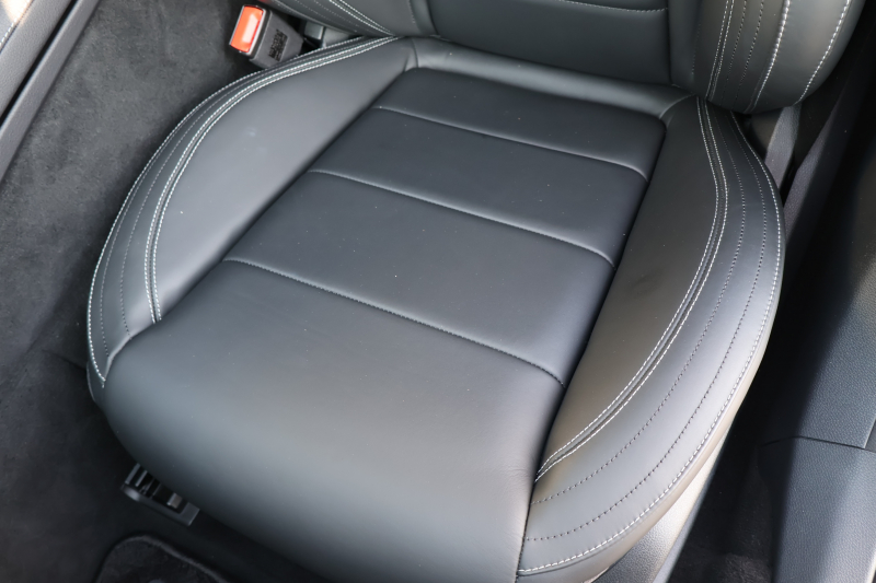 メルセデスベンツ Eクラス E200 AVG ｽﾎﾟｰﾂ　ﾚｻﾞｰｴｸｽｸﾙｰｼﾌﾞPKG ﾚｰﾀﾞｰｾｰﾌﾃｨPKG ｴｱﾊﾞﾗﾝｽPKG ﾊﾟﾉﾗﾏSR 黒ﾅｯﾊﾟ革 ｼｰﾄﾋｰﾀｰ 純正ﾅﾋﾞ地ﾃﾞｼﾞ 360°ｶﾒﾗ Burmesterｻﾗｳﾝﾄﾞ Applecarplay Android Auto 電動Rｹﾞｰﾄ HUD PTS　2年保証