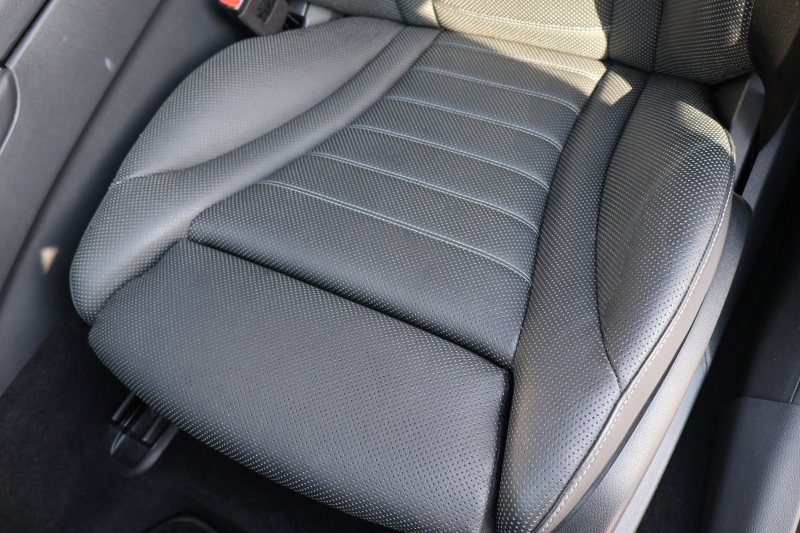 メルセデスベンツ GLC GLC220d 4MATIC AMGﾗｲﾝ　後期型 ﾚｻﾞｰｴｸｽｸﾙｰｼﾌﾞPKG ﾚｰﾀﾞｰｾｰﾌﾃｨPKG ｴｱﾊﾞﾗﾝｽPKG ﾊﾟﾉﾗﾏSR 黒革ｼｰﾄ ｼｰﾄﾋｰﾀ ﾍﾞﾝﾁﾚｰﾀ MBUX 純正10.25ｲﾝﾁﾅﾋﾞ地ﾃﾞｼﾞ ｺｯｸﾋﾟｯﾄDisp 360°ｶﾒﾗ Burmester PTS 電動Rｹﾞｰﾄ HUD AMG19ｲﾝﾁAW　2年保証