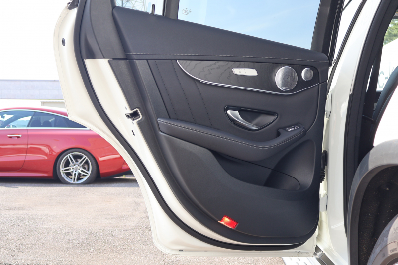 メルセデスベンツ GLC GLC220d 4MATIC AMGﾗｲﾝ　後期型 ﾚｻﾞｰｴｸｽｸﾙｰｼﾌﾞPKG ﾚｰﾀﾞｰｾｰﾌﾃｨPKG ｴｱﾊﾞﾗﾝｽPKG ﾊﾟﾉﾗﾏSR 黒革ｼｰﾄ ｼｰﾄﾋｰﾀ ﾍﾞﾝﾁﾚｰﾀ MBUX 純正10.25ｲﾝﾁﾅﾋﾞ地ﾃﾞｼﾞ ｺｯｸﾋﾟｯﾄDisp 360°ｶﾒﾗ Burmester PTS 電動Rｹﾞｰﾄ HUD AMG19ｲﾝﾁAW　2年保証