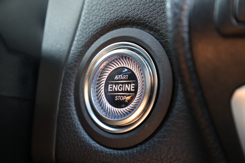 メルセデスベンツ GLC GLC220d 4MATIC AMGﾗｲﾝ　後期型 ﾚｻﾞｰｴｸｽｸﾙｰｼﾌﾞPKG ﾚｰﾀﾞｰｾｰﾌﾃｨPKG ｴｱﾊﾞﾗﾝｽPKG ﾊﾟﾉﾗﾏSR 黒革ｼｰﾄ ｼｰﾄﾋｰﾀ ﾍﾞﾝﾁﾚｰﾀ MBUX 純正10.25ｲﾝﾁﾅﾋﾞ地ﾃﾞｼﾞ ｺｯｸﾋﾟｯﾄDisp 360°ｶﾒﾗ Burmester PTS 電動Rｹﾞｰﾄ HUD AMG19ｲﾝﾁAW　2年保証