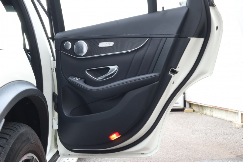 AMG GLC GLC43 4MATIC　ﾚｻﾞｰｴｸｽｸﾙｰｼﾌﾞPKG ﾅｲﾄPKG ｴｱﾊﾞﾗﾝｽPKG ﾚｰﾀﾞｰｾｰﾌﾃｨPKG 法人1ｵｰﾅｰ ﾊﾟﾉﾗﾏSR 黒革ｼｰﾄ ｼｰﾄﾋｰﾀｰ ｷｰﾚｽGO 純正ﾅﾋﾞ地ﾃﾞｼﾞ 360度ｶﾒﾗｼｽﾃﾑ Burmester HUD 電動Rｹﾞｰﾄ ﾌｯﾄﾄﾗﾝｸOP LEDﾍｯﾄﾞﾗｲﾄ AMG20ｲﾝﾁAW　2年保証