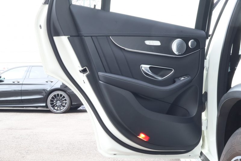 AMG GLC GLC43 4MATIC　ﾚｻﾞｰｴｸｽｸﾙｰｼﾌﾞPKG ﾅｲﾄPKG ｴｱﾊﾞﾗﾝｽPKG ﾚｰﾀﾞｰｾｰﾌﾃｨPKG 法人1ｵｰﾅｰ ﾊﾟﾉﾗﾏSR 黒革ｼｰﾄ ｼｰﾄﾋｰﾀｰ ｷｰﾚｽGO 純正ﾅﾋﾞ地ﾃﾞｼﾞ 360度ｶﾒﾗｼｽﾃﾑ Burmester HUD 電動Rｹﾞｰﾄ ﾌｯﾄﾄﾗﾝｸOP LEDﾍｯﾄﾞﾗｲﾄ AMG20ｲﾝﾁAW　2年保証