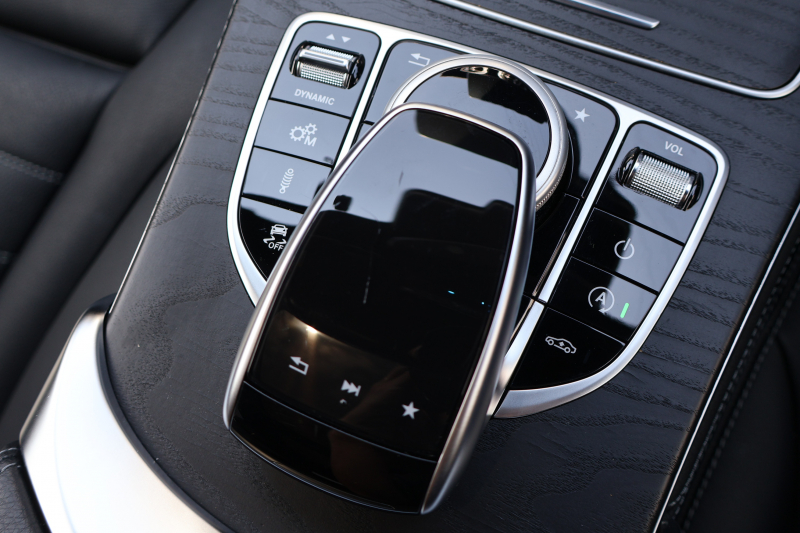 AMG GLC GLC43 4MATIC　ﾚｻﾞｰｴｸｽｸﾙｰｼﾌﾞPKG ﾅｲﾄPKG ｴｱﾊﾞﾗﾝｽPKG ﾚｰﾀﾞｰｾｰﾌﾃｨPKG 法人1ｵｰﾅｰ ﾊﾟﾉﾗﾏSR 黒革ｼｰﾄ ｼｰﾄﾋｰﾀｰ ｷｰﾚｽGO 純正ﾅﾋﾞ地ﾃﾞｼﾞ 360度ｶﾒﾗｼｽﾃﾑ Burmester HUD 電動Rｹﾞｰﾄ ﾌｯﾄﾄﾗﾝｸOP LEDﾍｯﾄﾞﾗｲﾄ AMG20ｲﾝﾁAW　2年保証