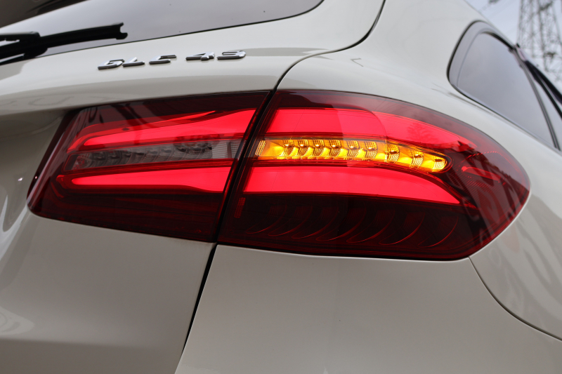 AMG GLC GLC43 4MATIC　ﾚｻﾞｰｴｸｽｸﾙｰｼﾌﾞPKG ﾅｲﾄPKG ｴｱﾊﾞﾗﾝｽPKG ﾚｰﾀﾞｰｾｰﾌﾃｨPKG 法人1ｵｰﾅｰ ﾊﾟﾉﾗﾏSR 黒革ｼｰﾄ ｼｰﾄﾋｰﾀｰ ｷｰﾚｽGO 純正ﾅﾋﾞ地ﾃﾞｼﾞ 360度ｶﾒﾗｼｽﾃﾑ Burmester HUD 電動Rｹﾞｰﾄ ﾌｯﾄﾄﾗﾝｸOP LEDﾍｯﾄﾞﾗｲﾄ AMG20ｲﾝﾁAW　2年保証