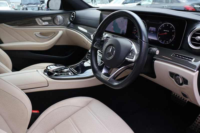 AMG Eクラス E43 4MATIC ｽﾃｰｼｮﾝﾜｺﾞﾝ　AMGｽﾀｲﾘﾝｸﾞPKG ﾚｰﾀﾞｰｾｰﾌﾃｨPKG ｴｱﾊﾞﾗﾝｽPKG ﾊﾟﾉﾗﾏSR ｷｰﾚｽGO ﾍﾞｰｼﾞｭ革 ｼｰﾄﾋｰﾀｰ 純正ﾅﾋﾞ地ﾃﾞｼﾞ 360°ｶﾒﾗ Burmesterｻﾗｳﾝﾄﾞ Applecarplay Android Auto 電動Rｹﾞｰﾄ HUD PTS AMG20ｲﾝﾁAW　2年保証