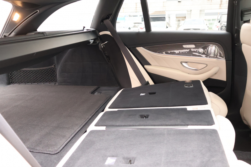 AMG Eクラス E43 4MATIC ｽﾃｰｼｮﾝﾜｺﾞﾝ　AMGｽﾀｲﾘﾝｸﾞPKG ﾚｰﾀﾞｰｾｰﾌﾃｨPKG ｴｱﾊﾞﾗﾝｽPKG ﾊﾟﾉﾗﾏSR ｷｰﾚｽGO ﾍﾞｰｼﾞｭ革 ｼｰﾄﾋｰﾀｰ 純正ﾅﾋﾞ地ﾃﾞｼﾞ 360°ｶﾒﾗ Burmesterｻﾗｳﾝﾄﾞ Applecarplay Android Auto 電動Rｹﾞｰﾄ HUD PTS AMG20ｲﾝﾁAW　2年保証