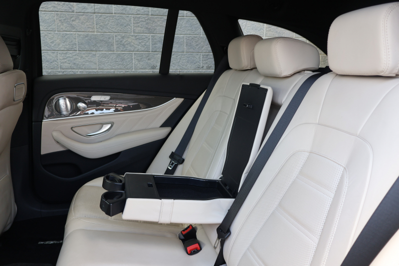 AMG Eクラス E43 4MATIC ｽﾃｰｼｮﾝﾜｺﾞﾝ　AMGｽﾀｲﾘﾝｸﾞPKG ﾚｰﾀﾞｰｾｰﾌﾃｨPKG ｴｱﾊﾞﾗﾝｽPKG ﾊﾟﾉﾗﾏSR ｷｰﾚｽGO ﾍﾞｰｼﾞｭ革 ｼｰﾄﾋｰﾀｰ 純正ﾅﾋﾞ地ﾃﾞｼﾞ 360°ｶﾒﾗ Burmesterｻﾗｳﾝﾄﾞ Applecarplay Android Auto 電動Rｹﾞｰﾄ HUD PTS AMG20ｲﾝﾁAW　2年保証