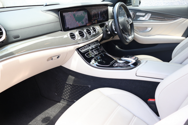 AMG Eクラス E43 4MATIC ｽﾃｰｼｮﾝﾜｺﾞﾝ　AMGｽﾀｲﾘﾝｸﾞPKG ﾚｰﾀﾞｰｾｰﾌﾃｨPKG ｴｱﾊﾞﾗﾝｽPKG ﾊﾟﾉﾗﾏSR ｷｰﾚｽGO ﾍﾞｰｼﾞｭ革 ｼｰﾄﾋｰﾀｰ 純正ﾅﾋﾞ地ﾃﾞｼﾞ 360°ｶﾒﾗ Burmesterｻﾗｳﾝﾄﾞ Applecarplay Android Auto 電動Rｹﾞｰﾄ HUD PTS AMG20ｲﾝﾁAW　2年保証