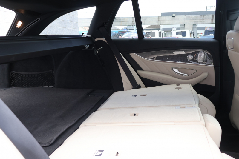 AMG Eクラス E43 4MATIC ｽﾃｰｼｮﾝﾜｺﾞﾝ　AMGｽﾀｲﾘﾝｸﾞPKG ﾚｰﾀﾞｰｾｰﾌﾃｨPKG ｴｱﾊﾞﾗﾝｽPKG ﾊﾟﾉﾗﾏSR ｷｰﾚｽGO ﾍﾞｰｼﾞｭ革 ｼｰﾄﾋｰﾀｰ 純正ﾅﾋﾞ地ﾃﾞｼﾞ 360°ｶﾒﾗ Burmesterｻﾗｳﾝﾄﾞ Applecarplay Android Auto 電動Rｹﾞｰﾄ HUD PTS AMG20ｲﾝﾁAW　2年保証