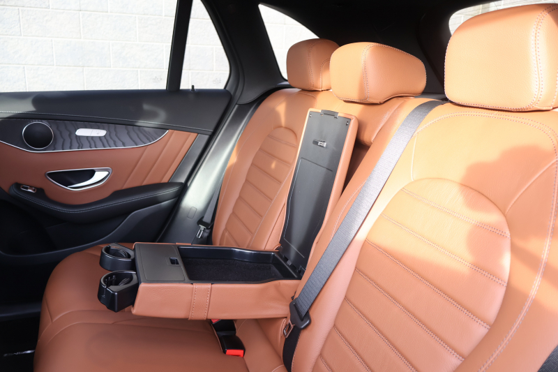 AMG GLC GLC43 4MATIC　後期型 ﾚｻﾞｰｴｸｽｸﾙｰｼﾌﾞPKG ﾚｰﾀﾞｰｾｰﾌﾃｨPKG ｴｱﾊﾞﾗﾝｽPKG ﾊﾟﾉﾗﾏSR 茶革ｼｰﾄ ｼｰﾄﾋｰﾀ ﾍﾞﾝﾁﾚｰﾀ MBUX 純正10.25ｲﾝﾁﾅﾋﾞ地ﾃﾞｼﾞ ｺｯｸﾋﾟｯﾄDisp 360°ｶﾒﾗ PTS 電動Rｹﾞｰﾄ HUD AMG20ｲﾝﾁAW　2年保証