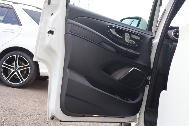 メルセデスベンツ Vクラス V220d ｽﾎﾟｰﾂ ﾛﾝｸﾞ　ﾚｰﾀﾞｰｾｰﾌﾃｨPKG AMGﾃﾞｻﾞｲﾝｴｸｽﾃﾘｱ ﾊﾟﾉﾗﾏSR 黒革ｼｰﾄ ｼｰﾄﾋｰﾀｰ 純正ﾅﾋﾞ地ﾃﾞｼﾞ 360度ｶﾒﾗｼｽﾃﾑ Burmesterｻｳﾝﾄﾞｼｽﾃﾑ LEDﾍｯﾄﾞ 電動Rｹﾞｰﾄ 両側ﾊﾟﾜｰｽﾗｲﾄﾞﾄﾞｱ 純正前後ﾄﾞﾗﾚｺ AMG19AW　2年保証