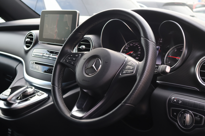 メルセデスベンツ Vクラス V220d ｽﾎﾟｰﾂ ﾛﾝｸﾞ　ﾚｰﾀﾞｰｾｰﾌﾃｨPKG AMGﾃﾞｻﾞｲﾝｴｸｽﾃﾘｱ ﾊﾟﾉﾗﾏSR 黒革ｼｰﾄ ｼｰﾄﾋｰﾀｰ 純正ﾅﾋﾞ地ﾃﾞｼﾞ 360度ｶﾒﾗｼｽﾃﾑ Burmesterｻｳﾝﾄﾞｼｽﾃﾑ LEDﾍｯﾄﾞ 電動Rｹﾞｰﾄ 両側ﾊﾟﾜｰｽﾗｲﾄﾞﾄﾞｱ 純正前後ﾄﾞﾗﾚｺ AMG19AW　2年保証