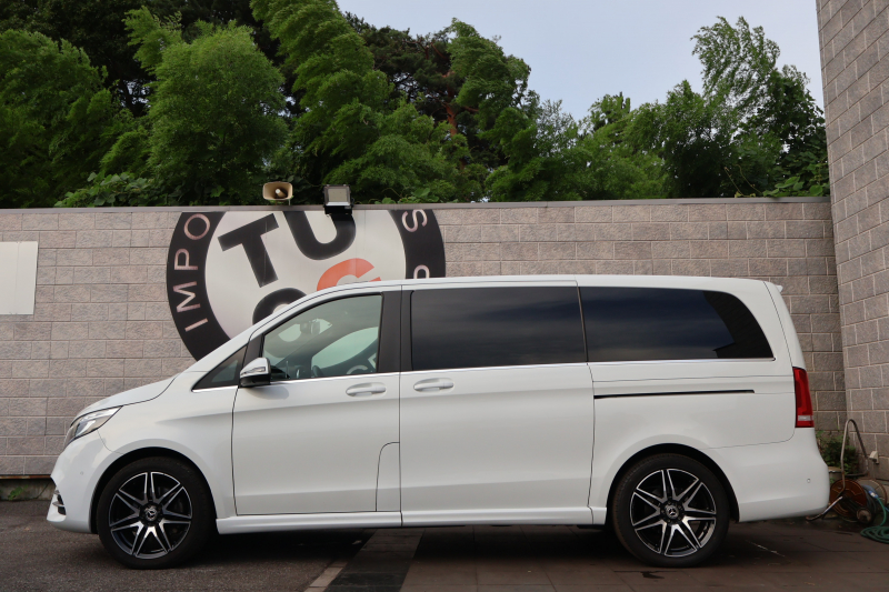 メルセデスベンツ Vクラス V220d ｽﾎﾟｰﾂ ﾛﾝｸﾞ　ﾚｰﾀﾞｰｾｰﾌﾃｨPKG AMGﾃﾞｻﾞｲﾝｴｸｽﾃﾘｱ ﾊﾟﾉﾗﾏSR 黒革ｼｰﾄ ｼｰﾄﾋｰﾀｰ 純正ﾅﾋﾞ地ﾃﾞｼﾞ 360度ｶﾒﾗｼｽﾃﾑ Burmesterｻｳﾝﾄﾞｼｽﾃﾑ LEDﾍｯﾄﾞ 電動Rｹﾞｰﾄ 両側ﾊﾟﾜｰｽﾗｲﾄﾞﾄﾞｱ 純正前後ﾄﾞﾗﾚｺ AMG19AW　2年保証