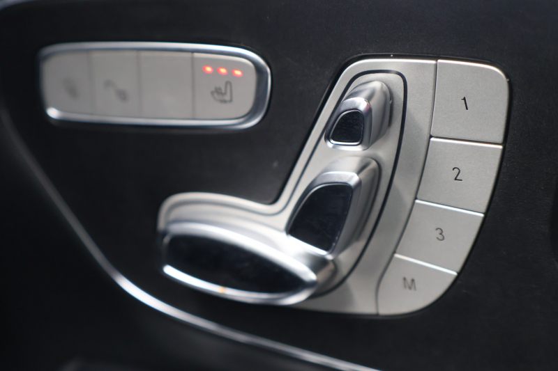 メルセデスベンツ Vクラス V220d ｽﾎﾟｰﾂ ﾛﾝｸﾞ　ﾚｰﾀﾞｰｾｰﾌﾃｨPKG AMGﾃﾞｻﾞｲﾝｴｸｽﾃﾘｱ ﾊﾟﾉﾗﾏSR 黒革ｼｰﾄ ｼｰﾄﾋｰﾀｰ 純正ﾅﾋﾞ地ﾃﾞｼﾞ 360度ｶﾒﾗｼｽﾃﾑ Burmesterｻｳﾝﾄﾞｼｽﾃﾑ LEDﾍｯﾄﾞ 電動Rｹﾞｰﾄ 両側ﾊﾟﾜｰｽﾗｲﾄﾞﾄﾞｱ 純正前後ﾄﾞﾗﾚｺ AMG19AW　2年保証