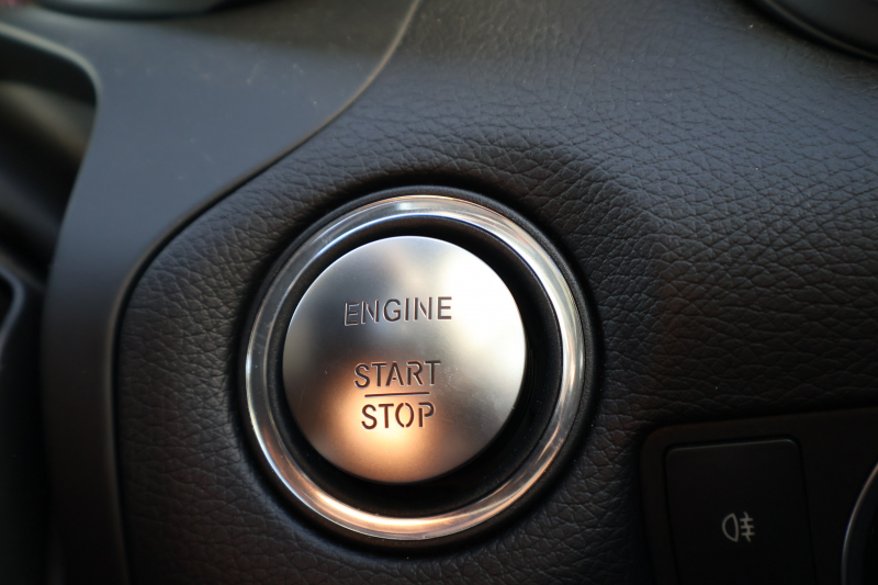 メルセデスベンツ SLCクラス SLC180 ｽﾎﾟｰﾂ ﾚｯﾄﾞｱｰﾄｴﾃﾞｨｼｮﾝ　限定車 ﾚｯﾄﾞｱｸｾﾝﾄ ﾚｰﾀﾞｰｾｰﾌﾃｨPKG AMGｽﾀｲﾘﾝｸﾞPKG 黒革ｼｰﾄ ｼｰﾄﾋｰﾀｰ ｴｱｽｶｰﾌ 純正ﾅﾋﾞ地ﾃﾞｼﾞ Bﾓﾆﾀｰ AppleCarPlay  ｷｰﾚｽGO ｽﾎﾟｰﾂｻｽﾍﾟﾝｼｮﾝ 専用AMG18AW　2年保証