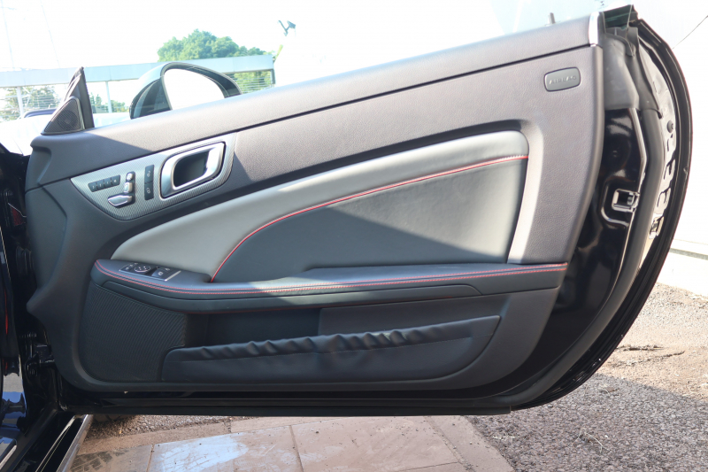 メルセデスベンツ SLCクラス SLC180 ｽﾎﾟｰﾂ ﾚｯﾄﾞｱｰﾄｴﾃﾞｨｼｮﾝ　限定車 ﾚｯﾄﾞｱｸｾﾝﾄ ﾚｰﾀﾞｰｾｰﾌﾃｨPKG AMGｽﾀｲﾘﾝｸﾞPKG 黒革ｼｰﾄ ｼｰﾄﾋｰﾀｰ ｴｱｽｶｰﾌ 純正ﾅﾋﾞ地ﾃﾞｼﾞ Bﾓﾆﾀｰ AppleCarPlay  ｷｰﾚｽGO ｽﾎﾟｰﾂｻｽﾍﾟﾝｼｮﾝ 専用AMG18AW　2年保証