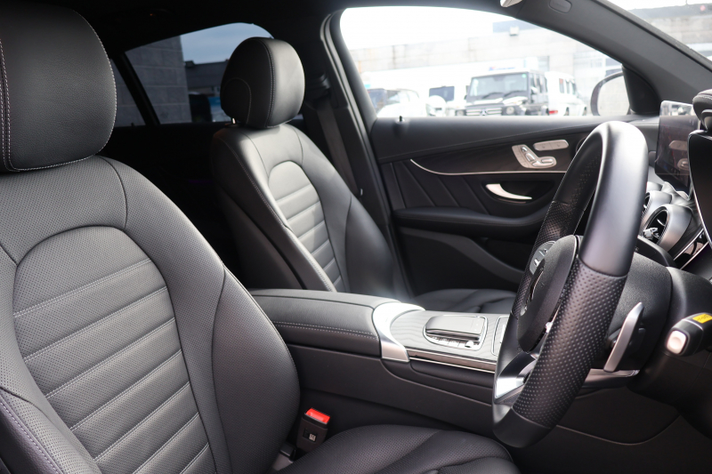 メルセデスベンツ GLCクーペ GLC220d 4MATIC ｸｰﾍﾟ AMGﾗｲﾝ　後期型 ﾚｻﾞｰｴｸｽｸﾙｰｼﾌﾞPKG ﾚｰﾀﾞｰｾｰﾌﾃｨPKG ｴｱﾊﾞﾗﾝｽPKG ｶﾞﾗｽSR 黒革 ｼｰﾄﾋｰﾀ ﾍﾞﾝﾁﾚｰﾀ 純正10.25ｲﾝﾁﾅﾋﾞ地ﾃﾞｼﾞ ｺｯｸﾋﾟｯﾄDisp 360°ｶﾒﾗ 電動Rｹﾞｰﾄ HUD AMG19ｲﾝﾁAW　新車保証