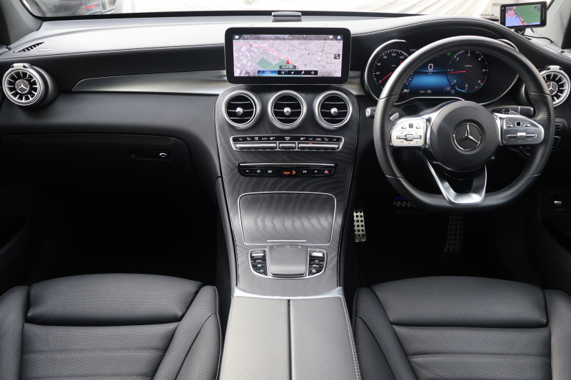メルセデスベンツ GLCクーペ GLC220d 4MATIC ｸｰﾍﾟ AMGﾗｲﾝ　後期型 ﾚｻﾞｰｴｸｽｸﾙｰｼﾌﾞPKG ﾚｰﾀﾞｰｾｰﾌﾃｨPKG ｴｱﾊﾞﾗﾝｽPKG ｶﾞﾗｽSR 黒革 ｼｰﾄﾋｰﾀ ﾍﾞﾝﾁﾚｰﾀ 純正10.25ｲﾝﾁﾅﾋﾞ地ﾃﾞｼﾞ ｺｯｸﾋﾟｯﾄDisp 360°ｶﾒﾗ 電動Rｹﾞｰﾄ HUD AMG19ｲﾝﾁAW　新車保証