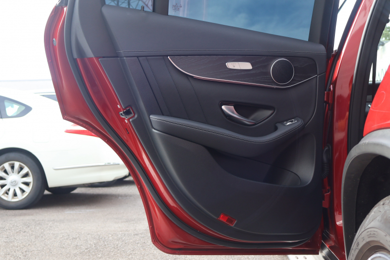 メルセデスベンツ GLCクーペ GLC220d 4MATIC ｸｰﾍﾟ AMGﾗｲﾝ　後期型 ﾚｻﾞｰｴｸｽｸﾙｰｼﾌﾞPKG ﾚｰﾀﾞｰｾｰﾌﾃｨPKG ｴｱﾊﾞﾗﾝｽPKG ｶﾞﾗｽSR 黒革 ｼｰﾄﾋｰﾀ ﾍﾞﾝﾁﾚｰﾀ 純正10.25ｲﾝﾁﾅﾋﾞ地ﾃﾞｼﾞ ｺｯｸﾋﾟｯﾄDisp 360°ｶﾒﾗ 電動Rｹﾞｰﾄ HUD AMG19ｲﾝﾁAW　新車保証