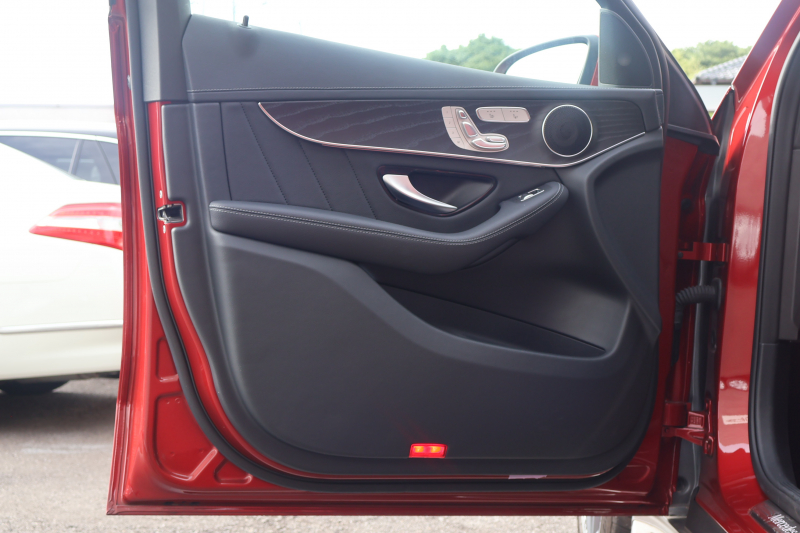 メルセデスベンツ GLCクーペ GLC220d 4MATIC ｸｰﾍﾟ AMGﾗｲﾝ　後期型 ﾚｻﾞｰｴｸｽｸﾙｰｼﾌﾞPKG ﾚｰﾀﾞｰｾｰﾌﾃｨPKG ｴｱﾊﾞﾗﾝｽPKG ｶﾞﾗｽSR 黒革 ｼｰﾄﾋｰﾀ ﾍﾞﾝﾁﾚｰﾀ 純正10.25ｲﾝﾁﾅﾋﾞ地ﾃﾞｼﾞ ｺｯｸﾋﾟｯﾄDisp 360°ｶﾒﾗ 電動Rｹﾞｰﾄ HUD AMG19ｲﾝﾁAW　新車保証