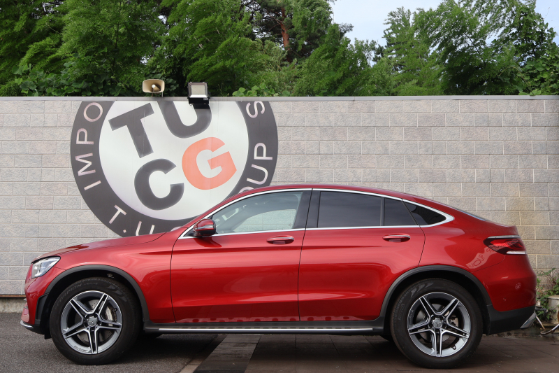 メルセデスベンツ GLCクーペ GLC220d 4MATIC ｸｰﾍﾟ AMGﾗｲﾝ　後期型 ﾚｻﾞｰｴｸｽｸﾙｰｼﾌﾞPKG ﾚｰﾀﾞｰｾｰﾌﾃｨPKG ｴｱﾊﾞﾗﾝｽPKG ｶﾞﾗｽSR 黒革 ｼｰﾄﾋｰﾀ ﾍﾞﾝﾁﾚｰﾀ 純正10.25ｲﾝﾁﾅﾋﾞ地ﾃﾞｼﾞ ｺｯｸﾋﾟｯﾄDisp 360°ｶﾒﾗ 電動Rｹﾞｰﾄ HUD AMG19ｲﾝﾁAW　新車保証