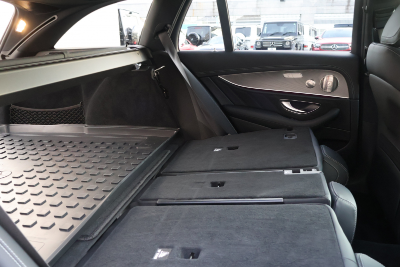 AMG Eクラス E53ﾜｺﾞﾝ 4MATIC+(ISG搭載ﾓﾃﾞﾙ)　後期型 ｴｸｽｸﾙｰｼﾌﾞPKG ｴﾅｼﾞｬｲｼﾞﾝｸﾞPKGﾌﾟﾗｽ ｴｱﾊﾞﾗﾝｽPKG ﾚｰﾀﾞｰｾｰﾌﾃｨPKG ﾊﾟﾉﾗﾏSR 黒ﾅｯﾊﾟ革 ｼｰﾄﾋｰﾀ ﾍﾞﾝﾁﾚｰﾀ 純正ﾅﾋﾞ地ﾃﾞｼﾞ 360°ｶﾒﾗ MBUX Burmester Applecarplay HUD PTS AMG20ｲﾝﾁAW　2年保証