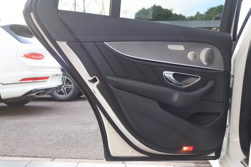 AMG Eクラス E53ﾜｺﾞﾝ 4MATIC+(ISG搭載ﾓﾃﾞﾙ)　後期型 ｴｸｽｸﾙｰｼﾌﾞPKG ｴﾅｼﾞｬｲｼﾞﾝｸﾞPKGﾌﾟﾗｽ ｴｱﾊﾞﾗﾝｽPKG ﾚｰﾀﾞｰｾｰﾌﾃｨPKG ﾊﾟﾉﾗﾏSR 黒ﾅｯﾊﾟ革 ｼｰﾄﾋｰﾀ ﾍﾞﾝﾁﾚｰﾀ 純正ﾅﾋﾞ地ﾃﾞｼﾞ 360°ｶﾒﾗ MBUX Burmester Applecarplay HUD PTS AMG20ｲﾝﾁAW　2年保証