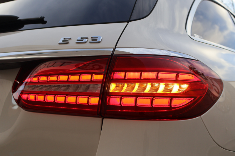 AMG Eクラス E53ﾜｺﾞﾝ 4MATIC+(ISG搭載ﾓﾃﾞﾙ)　後期型 ｴｸｽｸﾙｰｼﾌﾞPKG ｴﾅｼﾞｬｲｼﾞﾝｸﾞPKGﾌﾟﾗｽ ｴｱﾊﾞﾗﾝｽPKG ﾚｰﾀﾞｰｾｰﾌﾃｨPKG ﾊﾟﾉﾗﾏSR 黒ﾅｯﾊﾟ革 ｼｰﾄﾋｰﾀ ﾍﾞﾝﾁﾚｰﾀ 純正ﾅﾋﾞ地ﾃﾞｼﾞ 360°ｶﾒﾗ MBUX Burmester Applecarplay HUD PTS AMG20ｲﾝﾁAW　2年保証