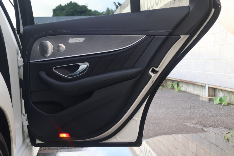 AMG Eクラス E53ﾜｺﾞﾝ 4MATIC+(ISG搭載ﾓﾃﾞﾙ)　後期型 ｴｸｽｸﾙｰｼﾌﾞPKG ｴﾅｼﾞｬｲｼﾞﾝｸﾞPKGﾌﾟﾗｽ ｴｱﾊﾞﾗﾝｽPKG ﾚｰﾀﾞｰｾｰﾌﾃｨPKG ﾊﾟﾉﾗﾏSR 黒ﾅｯﾊﾟ革 ｼｰﾄﾋｰﾀ ﾍﾞﾝﾁﾚｰﾀ 純正ﾅﾋﾞ地ﾃﾞｼﾞ 360°ｶﾒﾗ MBUX Burmester Applecarplay HUD PTS AMG20ｲﾝﾁAW　2年保証