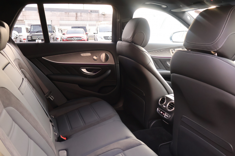 AMG Eクラス E53ﾜｺﾞﾝ 4MATIC+(ISG搭載ﾓﾃﾞﾙ)　後期型 ｴｸｽｸﾙｰｼﾌﾞPKG ｴﾅｼﾞｬｲｼﾞﾝｸﾞPKGﾌﾟﾗｽ ｴｱﾊﾞﾗﾝｽPKG ﾚｰﾀﾞｰｾｰﾌﾃｨPKG ﾊﾟﾉﾗﾏSR 黒ﾅｯﾊﾟ革 ｼｰﾄﾋｰﾀ ﾍﾞﾝﾁﾚｰﾀ 純正ﾅﾋﾞ地ﾃﾞｼﾞ 360°ｶﾒﾗ MBUX Burmester Applecarplay HUD PTS AMG20ｲﾝﾁAW　2年保証