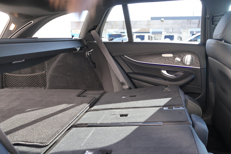 メルセデスベンツ Eクラス E300 ｽﾃｰｼｮﾝﾜｺﾞﾝ ｽﾎﾟｰﾂ　後期型 ｴｸｽｸﾙｰｼﾌﾞPKG ｴｱﾊﾞﾗﾝｽPKG ﾚｰﾀﾞｰｾｰﾌﾃｨPKG 1ｵｰﾅｰ ﾊﾟﾉﾗﾏSR 黒ﾅｯﾊﾟ革 ｼｰﾄﾋｰﾀ MBUX 純正ﾅﾋﾞ地ﾃﾞｼﾞ  AppleCarPlay 360°ｶﾒﾗ Burmester ﾜｲﾔﾚｽﾁｬｰｼﾞﾝｸﾞ HUD PTS ｴｱｻｽ AMG19ｲﾝﾁAW　2年保証