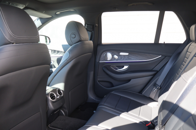 メルセデスベンツ Eクラス E300 ｽﾃｰｼｮﾝﾜｺﾞﾝ ｽﾎﾟｰﾂ　後期型 ｴｸｽｸﾙｰｼﾌﾞPKG ｴｱﾊﾞﾗﾝｽPKG ﾚｰﾀﾞｰｾｰﾌﾃｨPKG 1ｵｰﾅｰ ﾊﾟﾉﾗﾏSR 黒ﾅｯﾊﾟ革 ｼｰﾄﾋｰﾀ MBUX 純正ﾅﾋﾞ地ﾃﾞｼﾞ  AppleCarPlay 360°ｶﾒﾗ Burmester ﾜｲﾔﾚｽﾁｬｰｼﾞﾝｸﾞ HUD PTS ｴｱｻｽ AMG19ｲﾝﾁAW　2年保証