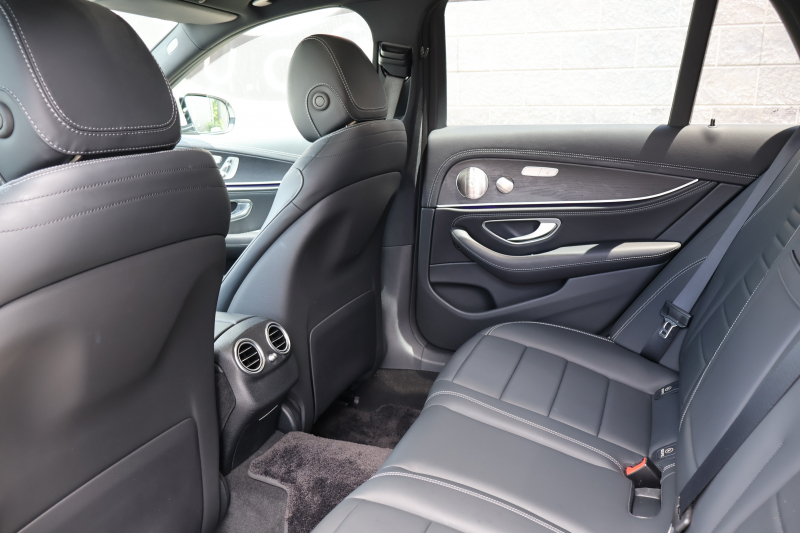 メルセデスベンツ Eクラス E300 ｽﾃｰｼｮﾝﾜｺﾞﾝ ｽﾎﾟｰﾂ　後期型 ｴｸｽｸﾙｰｼﾌﾞPKG ｴｱﾊﾞﾗﾝｽPKG ﾚｰﾀﾞｰｾｰﾌﾃｨPKG 1ｵｰﾅｰ ﾊﾟﾉﾗﾏSR 黒ﾅｯﾊﾟ革 ｼｰﾄﾋｰﾀ MBUX 純正ﾅﾋﾞ地ﾃﾞｼﾞ  AppleCarPlay 360°ｶﾒﾗ Burmester ﾜｲﾔﾚｽﾁｬｰｼﾞﾝｸﾞ HUD PTS ｴｱｻｽ AMG19ｲﾝﾁAW　2年保証