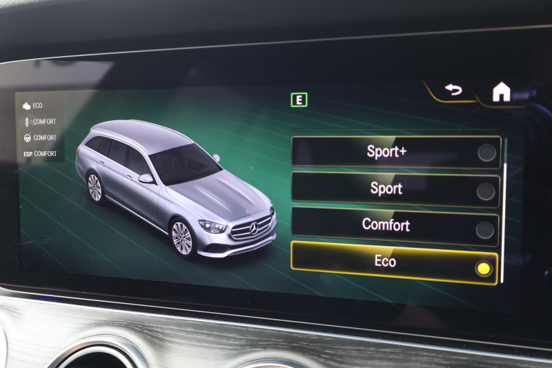 メルセデスベンツ Eクラス E300 ｽﾃｰｼｮﾝﾜｺﾞﾝ ｽﾎﾟｰﾂ　後期型 ｴｸｽｸﾙｰｼﾌﾞPKG ｴｱﾊﾞﾗﾝｽPKG ﾚｰﾀﾞｰｾｰﾌﾃｨPKG 1ｵｰﾅｰ ﾊﾟﾉﾗﾏSR 黒ﾅｯﾊﾟ革 ｼｰﾄﾋｰﾀ MBUX 純正ﾅﾋﾞ地ﾃﾞｼﾞ  AppleCarPlay 360°ｶﾒﾗ Burmester ﾜｲﾔﾚｽﾁｬｰｼﾞﾝｸﾞ HUD PTS ｴｱｻｽ AMG19ｲﾝﾁAW　2年保証