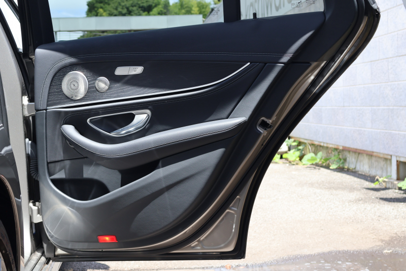 メルセデスベンツ Eクラス E300 ｽﾃｰｼｮﾝﾜｺﾞﾝ ｽﾎﾟｰﾂ　後期型 ｴｸｽｸﾙｰｼﾌﾞPKG ｴｱﾊﾞﾗﾝｽPKG ﾚｰﾀﾞｰｾｰﾌﾃｨPKG 1ｵｰﾅｰ ﾊﾟﾉﾗﾏSR 黒ﾅｯﾊﾟ革 ｼｰﾄﾋｰﾀ MBUX 純正ﾅﾋﾞ地ﾃﾞｼﾞ  AppleCarPlay 360°ｶﾒﾗ Burmester ﾜｲﾔﾚｽﾁｬｰｼﾞﾝｸﾞ HUD PTS ｴｱｻｽ AMG19ｲﾝﾁAW　2年保証