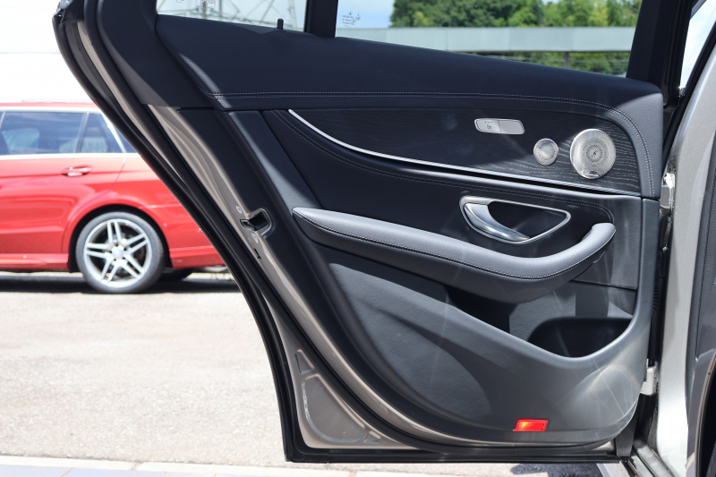 メルセデスベンツ Eクラス E300 ｽﾃｰｼｮﾝﾜｺﾞﾝ ｽﾎﾟｰﾂ　後期型 ｴｸｽｸﾙｰｼﾌﾞPKG ｴｱﾊﾞﾗﾝｽPKG ﾚｰﾀﾞｰｾｰﾌﾃｨPKG 1ｵｰﾅｰ ﾊﾟﾉﾗﾏSR 黒ﾅｯﾊﾟ革 ｼｰﾄﾋｰﾀ MBUX 純正ﾅﾋﾞ地ﾃﾞｼﾞ  AppleCarPlay 360°ｶﾒﾗ Burmester ﾜｲﾔﾚｽﾁｬｰｼﾞﾝｸﾞ HUD PTS ｴｱｻｽ AMG19ｲﾝﾁAW　2年保証