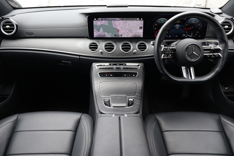 メルセデスベンツ Eクラス E300 ｽﾃｰｼｮﾝﾜｺﾞﾝ ｽﾎﾟｰﾂ　後期型 ｴｸｽｸﾙｰｼﾌﾞPKG ｴｱﾊﾞﾗﾝｽPKG ﾚｰﾀﾞｰｾｰﾌﾃｨPKG 1ｵｰﾅｰ ﾊﾟﾉﾗﾏSR 黒ﾅｯﾊﾟ革 ｼｰﾄﾋｰﾀ MBUX 純正ﾅﾋﾞ地ﾃﾞｼﾞ  AppleCarPlay 360°ｶﾒﾗ Burmester ﾜｲﾔﾚｽﾁｬｰｼﾞﾝｸﾞ HUD PTS ｴｱｻｽ AMG19ｲﾝﾁAW　2年保証