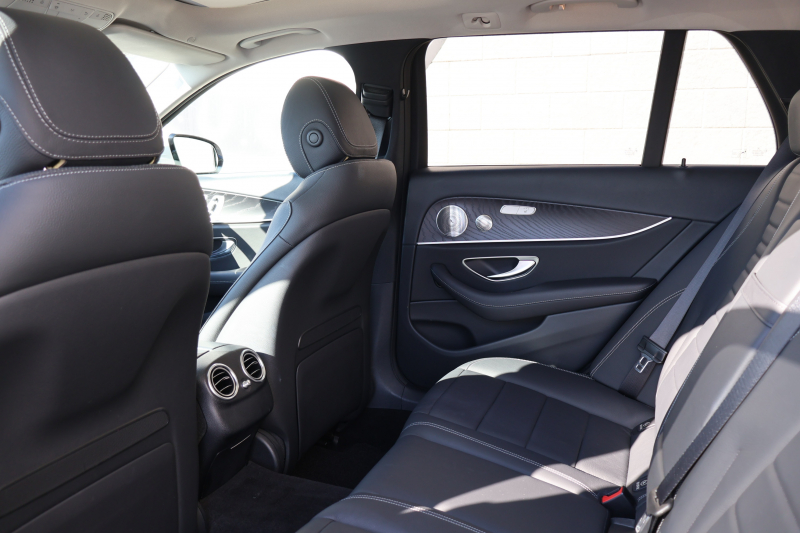 メルセデスベンツ Eクラス E220d 4MATIC ｵｰﾙﾃﾚｲﾝ ﾛｰﾚｳｽｴﾃﾞｨｼｮﾝ　特別仕様車  ﾚｰﾀﾞｰｾｰﾌﾃｨPKG ｴｱﾊﾞﾗﾝｽPKG ﾊﾟﾉﾗﾏSR ｷｰﾚｽGO 黒ﾅｯﾊﾟ革 ｼｰﾄﾋｰﾀｰ ﾍﾞﾝﾁﾚｰﾀｰ ｽﾃｱﾘﾝｸﾞﾋｰﾀｰ 純正ﾅﾋﾞ地ﾃﾞｼﾞ 360°ｶﾒﾗ Burmester Applecarplay 電動Rｹﾞｰﾄ HUD 専用19ｲﾝﾁAW　2年保証