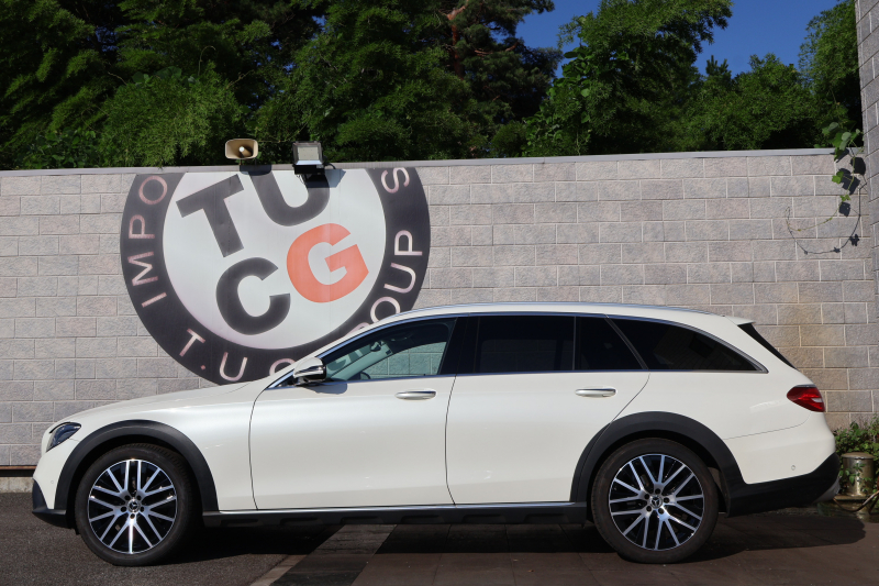 メルセデスベンツ Eクラス E220d 4MATIC ｵｰﾙﾃﾚｲﾝ ﾛｰﾚｳｽｴﾃﾞｨｼｮﾝ　特別仕様車  ﾚｰﾀﾞｰｾｰﾌﾃｨPKG ｴｱﾊﾞﾗﾝｽPKG ﾊﾟﾉﾗﾏSR ｷｰﾚｽGO 黒ﾅｯﾊﾟ革 ｼｰﾄﾋｰﾀｰ ﾍﾞﾝﾁﾚｰﾀｰ ｽﾃｱﾘﾝｸﾞﾋｰﾀｰ 純正ﾅﾋﾞ地ﾃﾞｼﾞ 360°ｶﾒﾗ Burmester Applecarplay 電動Rｹﾞｰﾄ HUD 専用19ｲﾝﾁAW　2年保証