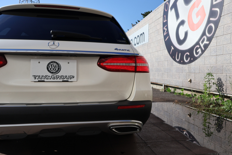 メルセデスベンツ Eクラス E220d 4MATIC ｵｰﾙﾃﾚｲﾝ ﾛｰﾚｳｽｴﾃﾞｨｼｮﾝ　特別仕様車  ﾚｰﾀﾞｰｾｰﾌﾃｨPKG ｴｱﾊﾞﾗﾝｽPKG ﾊﾟﾉﾗﾏSR ｷｰﾚｽGO 黒ﾅｯﾊﾟ革 ｼｰﾄﾋｰﾀｰ ﾍﾞﾝﾁﾚｰﾀｰ ｽﾃｱﾘﾝｸﾞﾋｰﾀｰ 純正ﾅﾋﾞ地ﾃﾞｼﾞ 360°ｶﾒﾗ Burmester Applecarplay 電動Rｹﾞｰﾄ HUD 専用19ｲﾝﾁAW　2年保証