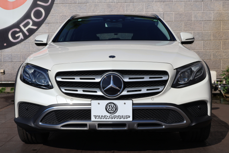 メルセデスベンツ Eクラス E220d 4MATIC ｵｰﾙﾃﾚｲﾝ ﾛｰﾚｳｽｴﾃﾞｨｼｮﾝ　特別仕様車  ﾚｰﾀﾞｰｾｰﾌﾃｨPKG ｴｱﾊﾞﾗﾝｽPKG ﾊﾟﾉﾗﾏSR ｷｰﾚｽGO 黒ﾅｯﾊﾟ革 ｼｰﾄﾋｰﾀｰ ﾍﾞﾝﾁﾚｰﾀｰ ｽﾃｱﾘﾝｸﾞﾋｰﾀｰ 純正ﾅﾋﾞ地ﾃﾞｼﾞ 360°ｶﾒﾗ Burmester Applecarplay 電動Rｹﾞｰﾄ HUD 専用19ｲﾝﾁAW　2年保証