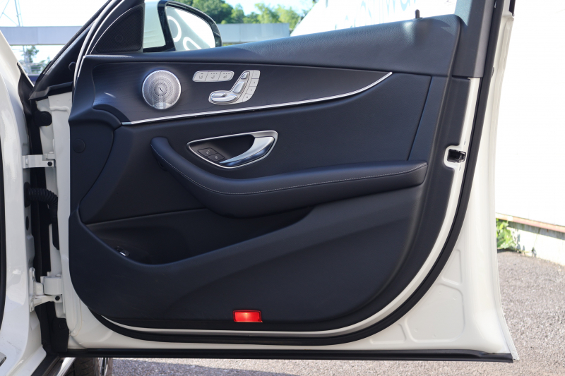 メルセデスベンツ Eクラス E220d 4MATIC ｵｰﾙﾃﾚｲﾝ ﾛｰﾚｳｽｴﾃﾞｨｼｮﾝ　特別仕様車  ﾚｰﾀﾞｰｾｰﾌﾃｨPKG ｴｱﾊﾞﾗﾝｽPKG ﾊﾟﾉﾗﾏSR ｷｰﾚｽGO 黒ﾅｯﾊﾟ革 ｼｰﾄﾋｰﾀｰ ﾍﾞﾝﾁﾚｰﾀｰ ｽﾃｱﾘﾝｸﾞﾋｰﾀｰ 純正ﾅﾋﾞ地ﾃﾞｼﾞ 360°ｶﾒﾗ Burmester Applecarplay 電動Rｹﾞｰﾄ HUD 専用19ｲﾝﾁAW　2年保証