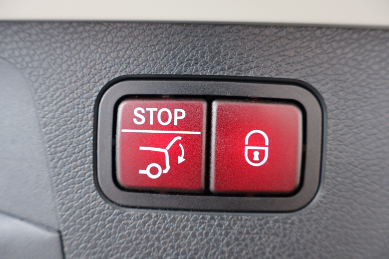 メルセデスベンツ Eクラス E220d 4MATIC ｵｰﾙﾃﾚｲﾝ ﾛｰﾚｳｽｴﾃﾞｨｼｮﾝ　特別仕様車  ﾚｰﾀﾞｰｾｰﾌﾃｨPKG ｴｱﾊﾞﾗﾝｽPKG ﾊﾟﾉﾗﾏSR ｷｰﾚｽGO 黒ﾅｯﾊﾟ革 ｼｰﾄﾋｰﾀｰ ﾍﾞﾝﾁﾚｰﾀｰ ｽﾃｱﾘﾝｸﾞﾋｰﾀｰ 純正ﾅﾋﾞ地ﾃﾞｼﾞ 360°ｶﾒﾗ Burmester Applecarplay 電動Rｹﾞｰﾄ HUD 専用19ｲﾝﾁAW　2年保証